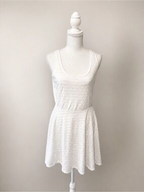 Eyeshadow White Sleeveless Knit Skater Dress